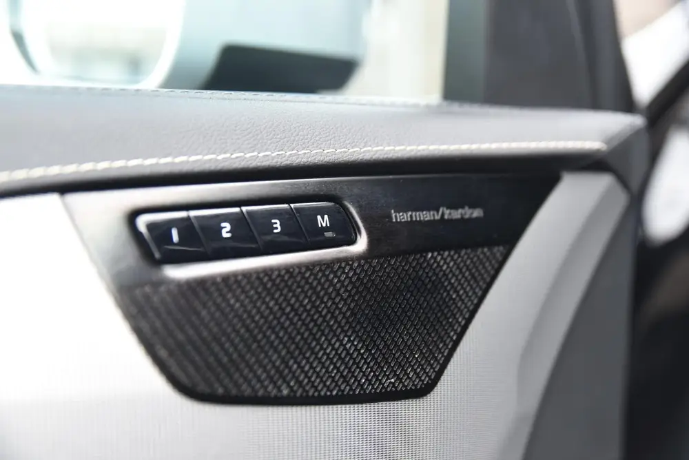 Volvo XC90 2.0 T8 Twin Engine AWD R-Design Pano uit 2019, foto 14