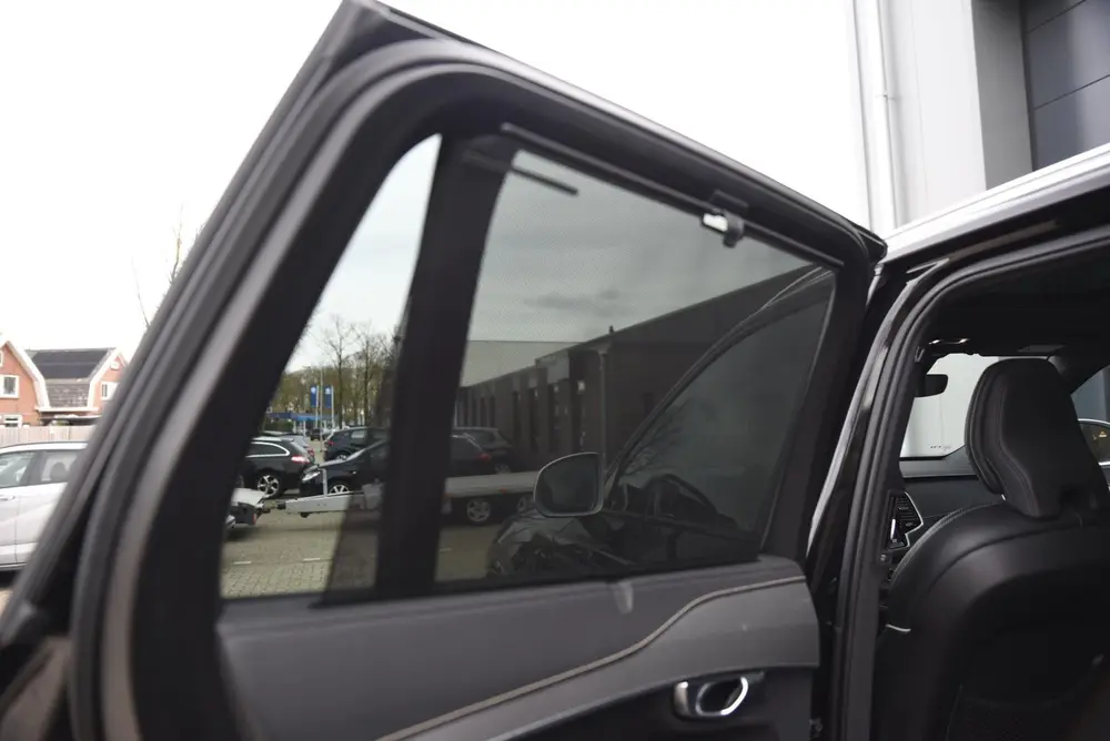 Volvo XC90 2.0 T8 Twin Engine AWD R-Design Pano uit 2019, foto 18