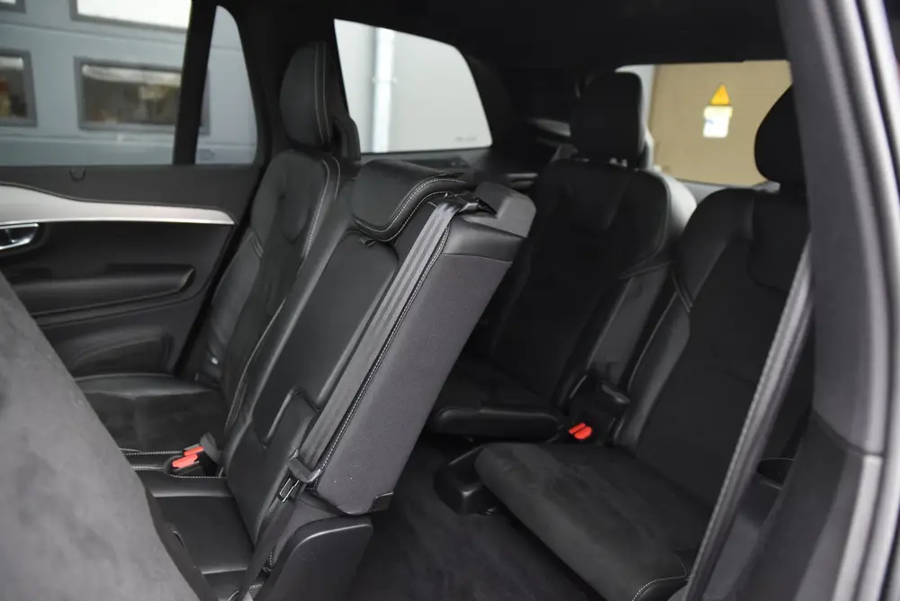 Volvo XC90 2.0 T8 Twin Engine AWD R-Design Pano uit 2019, foto 19
