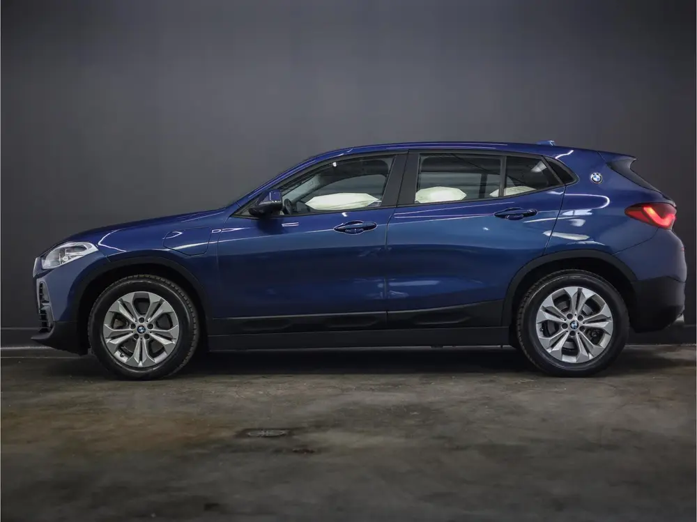 BMW X2 xDrive25e Executive uit 2021, foto 9