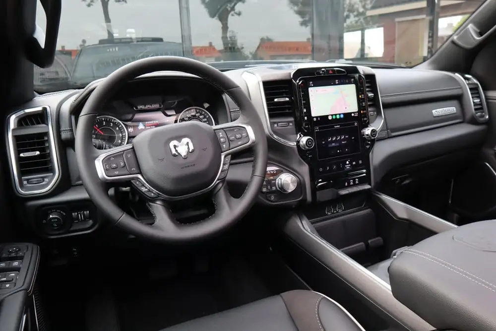 Dodge RAM 1500 2025 3.0L HURRICANE LARAMIE SPORT | BPM VRIJ uit 2024, foto 2
