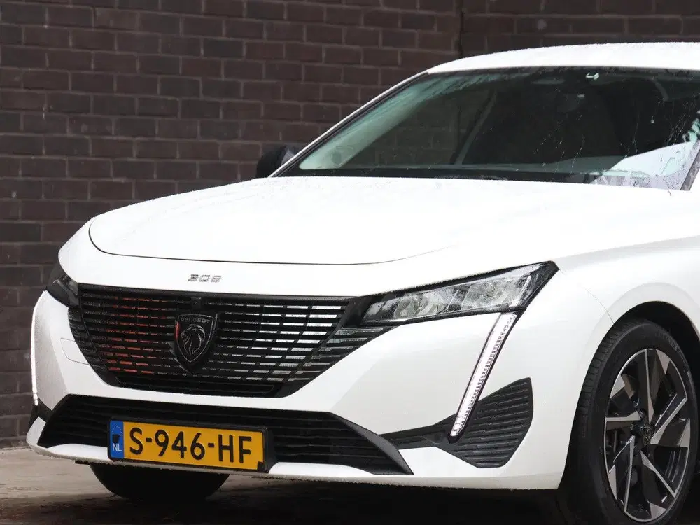 Peugeot 308 Allure Pack Business 180pk HYbrid uit 2022, foto 6