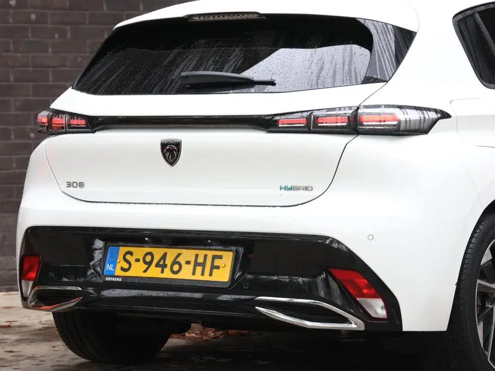 Peugeot 308 Allure Pack Business 180pk HYbrid uit 2022, foto 9