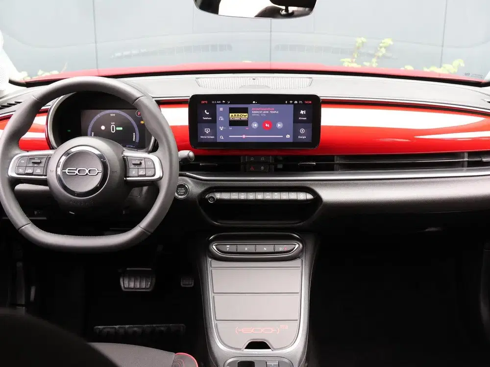 Fiat 600e RED 54 kWh uit 2024, foto 13