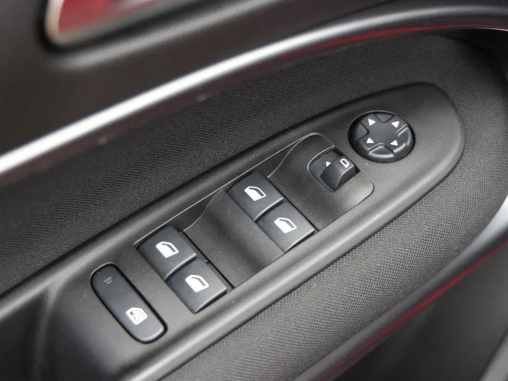 Fiat 600e RED 54 kWh uit 2024, foto 18