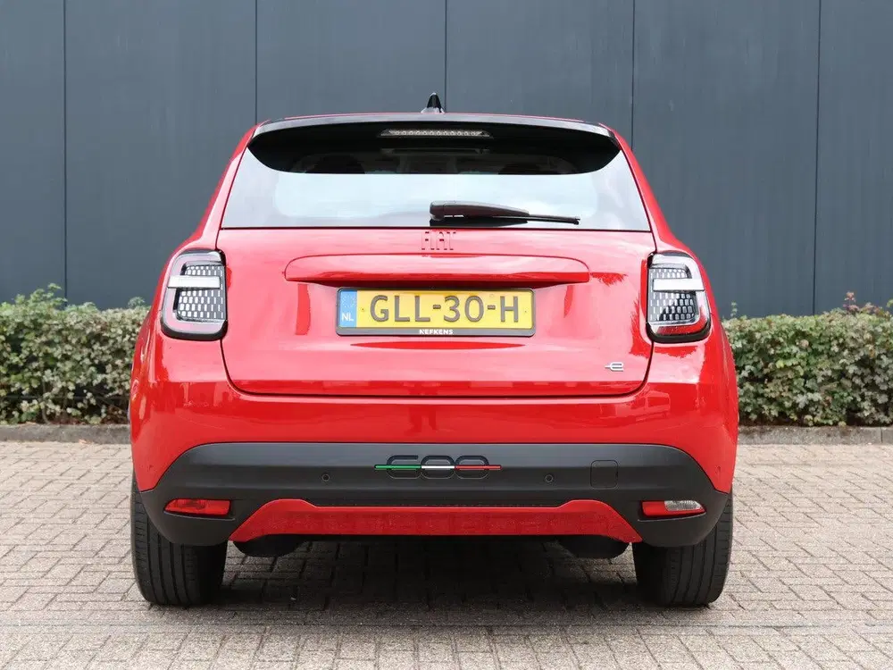 Fiat 600e RED 54 kWh uit 2024, foto 7