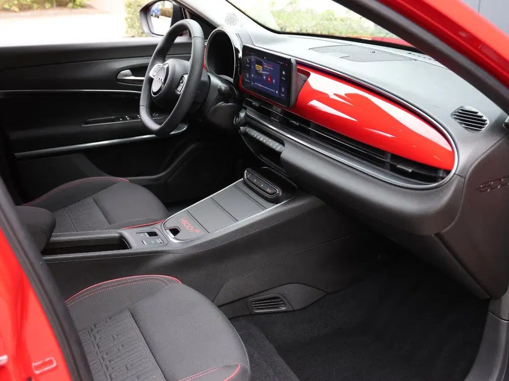 Fiat 600e RED 54 kWh uit 2024, foto 9