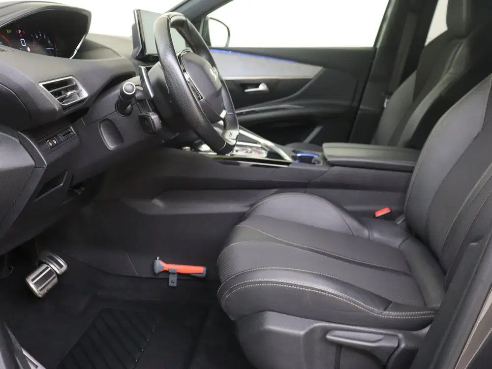 Peugeot 3008 1.2 PureTech 130PK GT Black Pack uit 2022, foto 10