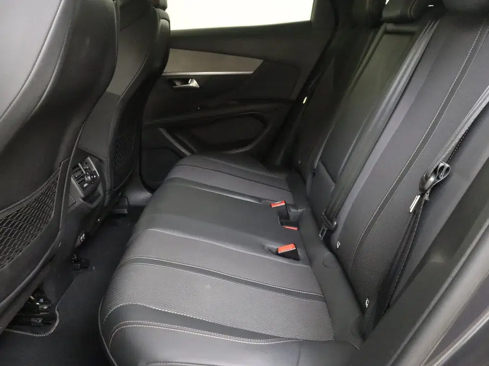 Peugeot 3008 1.2 PureTech 130PK GT Black Pack uit 2022, foto 12