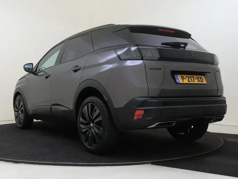 Peugeot 3008 1.2 PureTech 130PK GT Black Pack uit 2022, foto 4