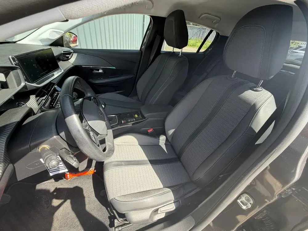 Peugeot 208 1.2 Allure Pack Camera uit 2021, foto 11