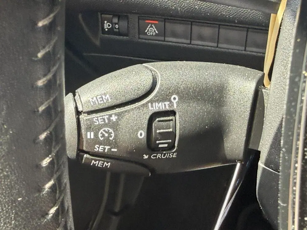 Peugeot 208 1.2 Allure Pack Camera uit 2021, foto 16