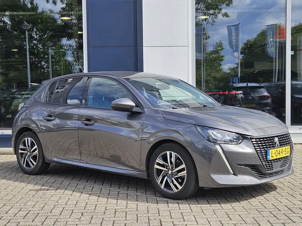 Peugeot 208 1.2 Allure Pack Camera uit 2021, foto 2