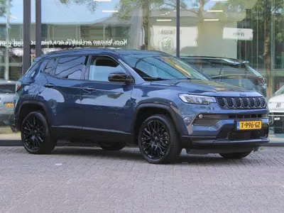Jeep Compass 4xe 190 Plug-in Hybrid Electric Night Eagl uit 2023