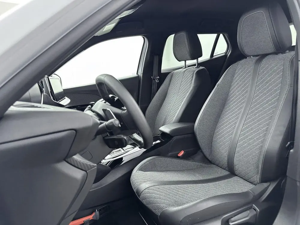 Peugeot 2008 SUV 145pk Hybrid Allure Automaat uit 2025, foto 6