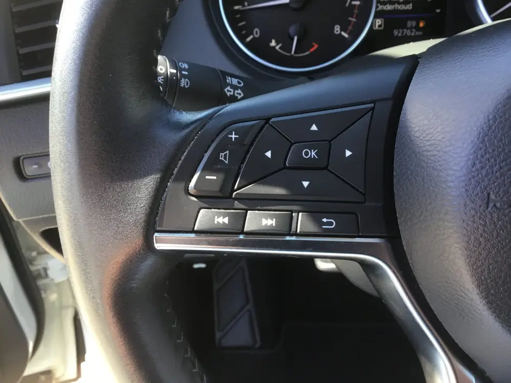Nissan Qashqai 1.3 DIG-T 163 DCT N-Connecta+Design Pack uit 2019, foto 17
