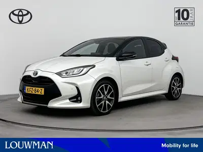 Toyota Yaris 1.5 Hybrid Executive Limited uit 2022