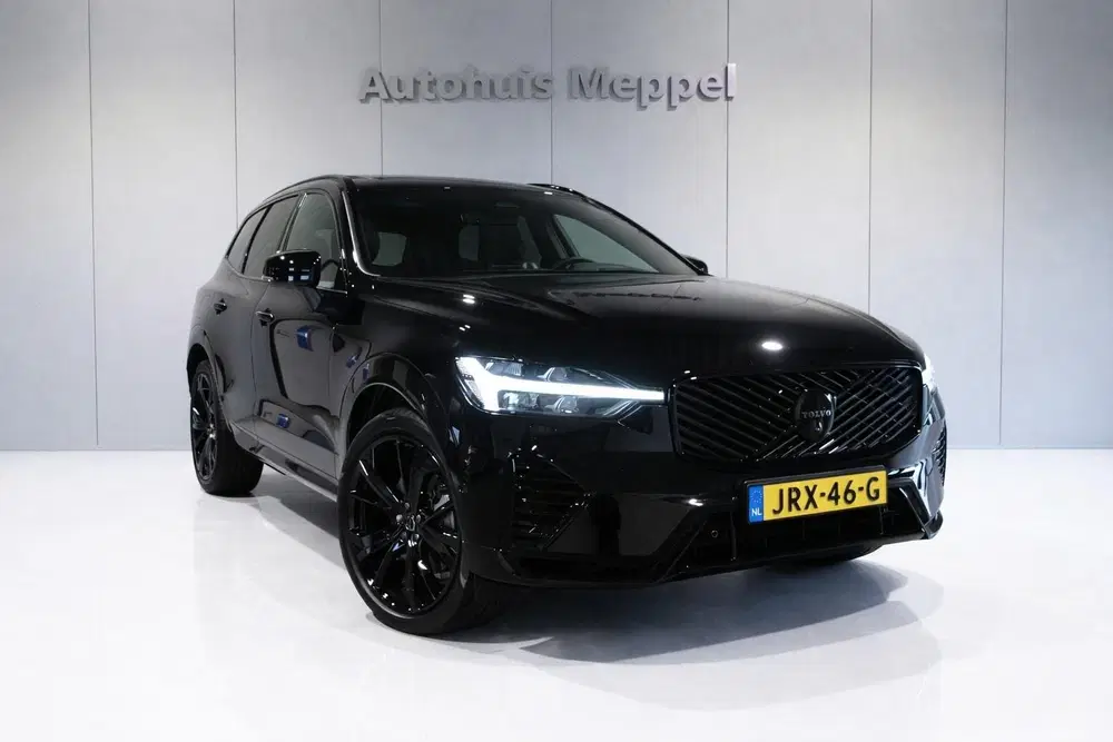 Volvo XC60 T6-AWD Black-Ultra uit 2025