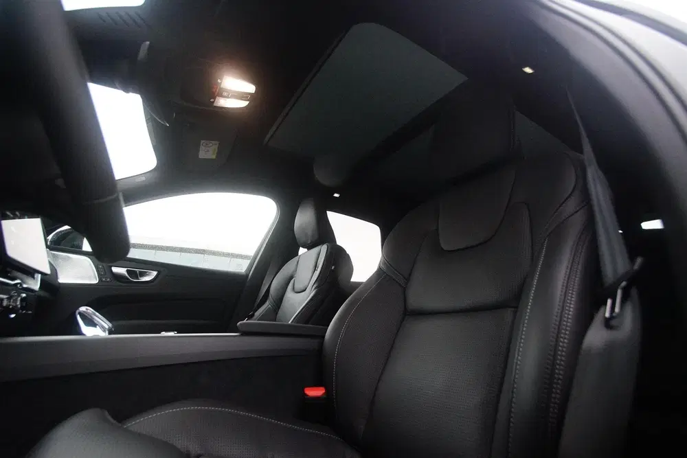 Volvo XC60 T6-AWD Black-Ultra uit 2025, foto 9