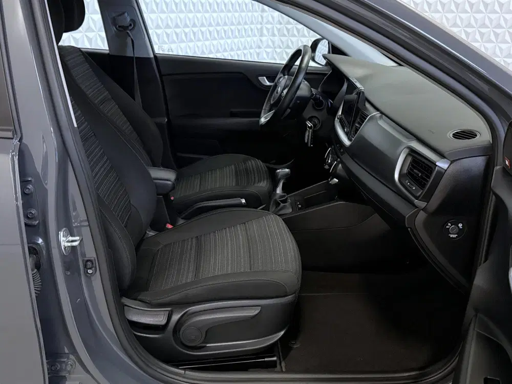 Kia Stonic 1.0 T-GDi MHEV DynamicLine uit 2020, foto 13