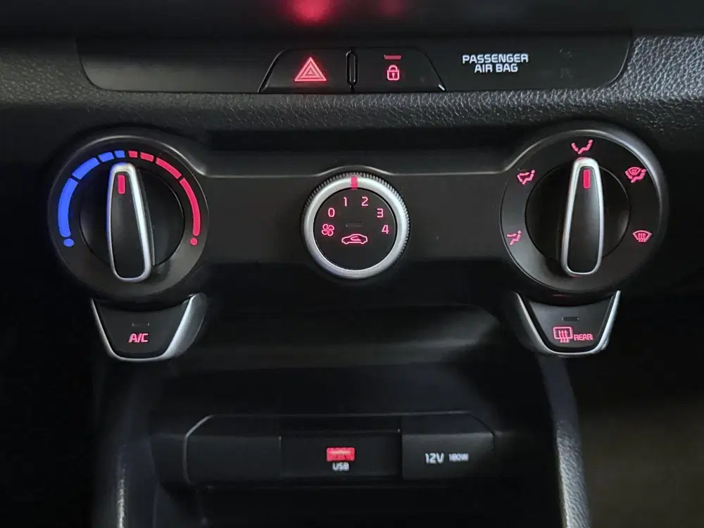 Kia Stonic 1.0 T-GDi MHEV DynamicLine uit 2020, foto 16