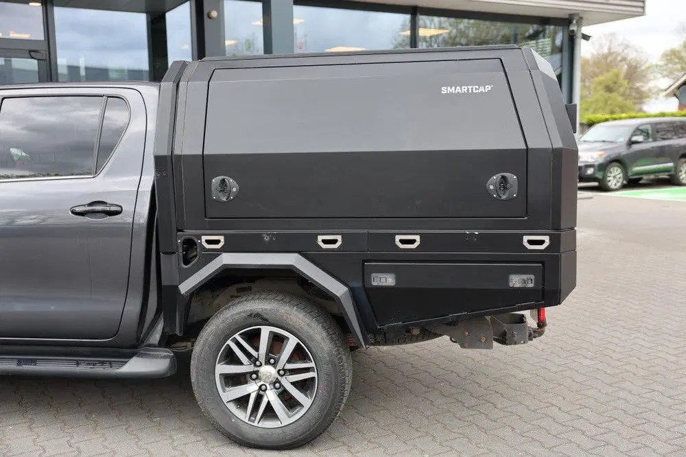 Toyota Hilux 2.4 D-4D DUBBEL CABINE BE TREKKER LIMITED uit 2020, foto 4
