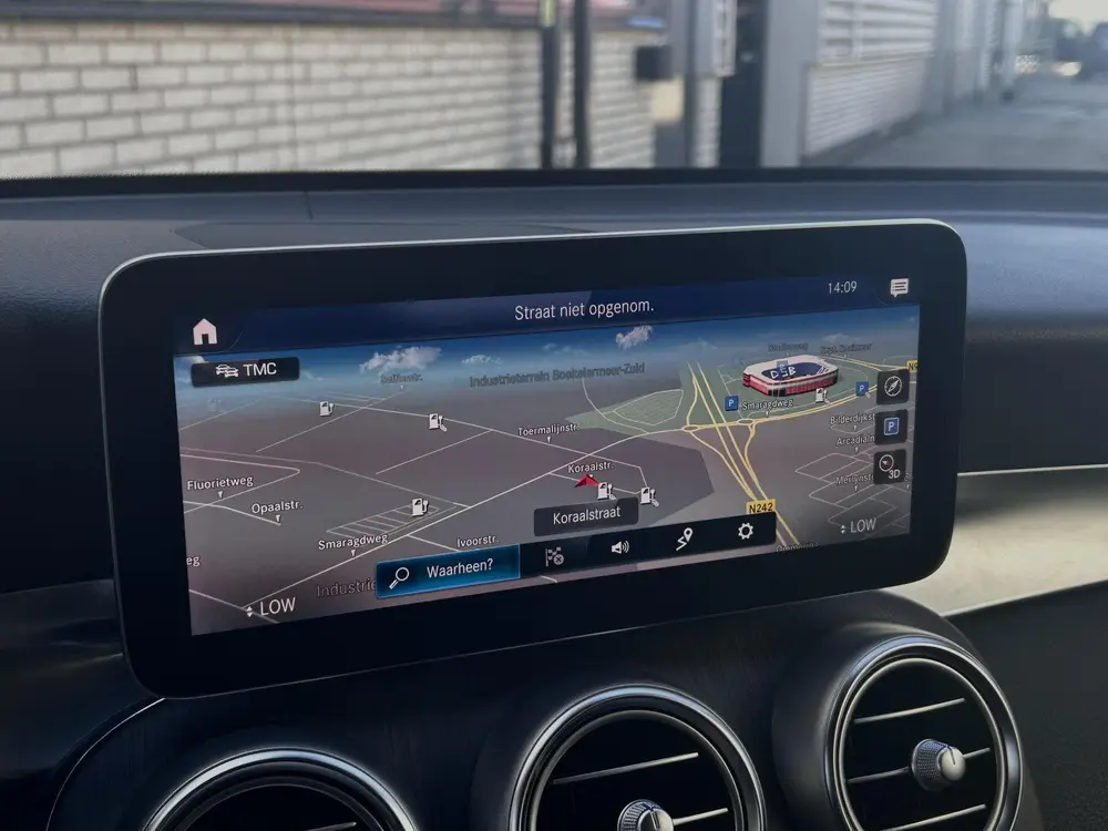 Mercedes-Benz GLC 300e 4MATIC uit 2022, foto 11