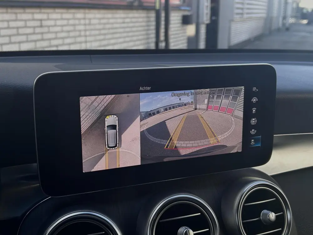 Mercedes-Benz GLC 300e 4MATIC uit 2022, foto 12