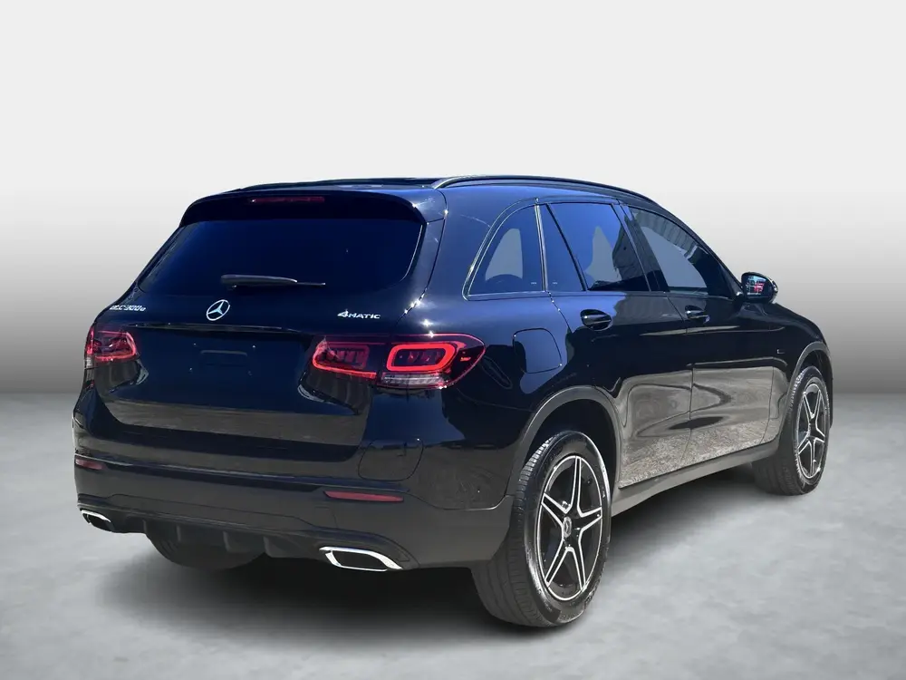 Mercedes-Benz GLC 300e 4MATIC uit 2022, foto 2