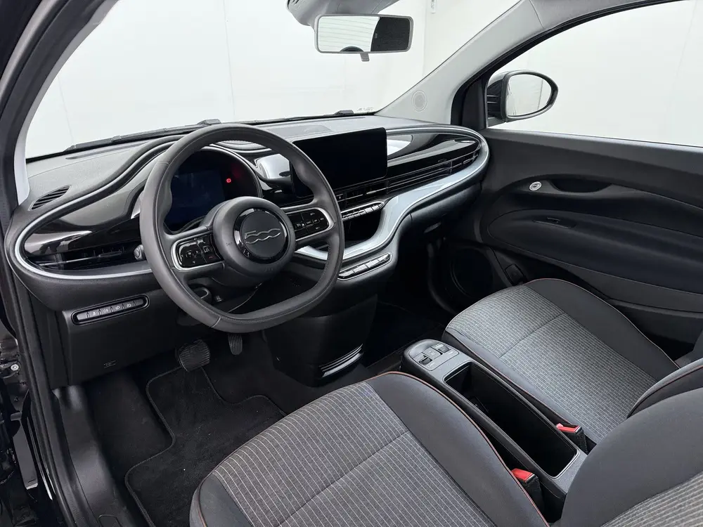 Fiat 500 Icon Long Range 42kWh SOH 91% Apple Carpla uit 2020, foto 11