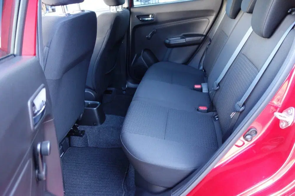 Suzuki Swift 1.2 SELECT SMARTHYB. All Season uit 2023, foto 12