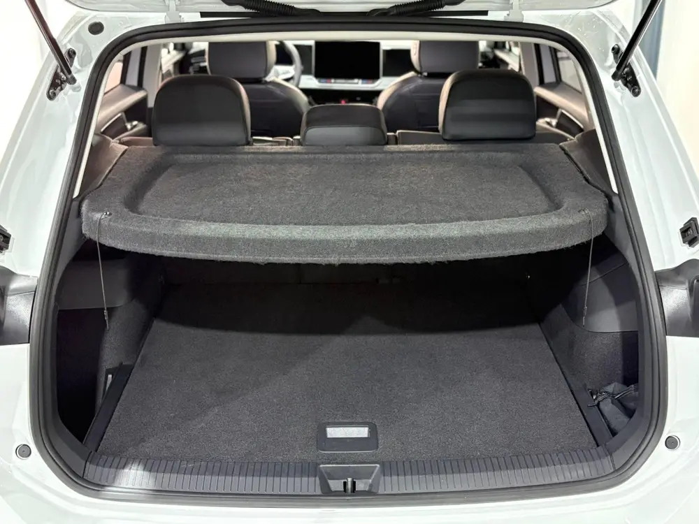 Volkswagen Tiguan 1.5 eTSI Life Edition Automaat / Navigatie uit 2025, foto 17