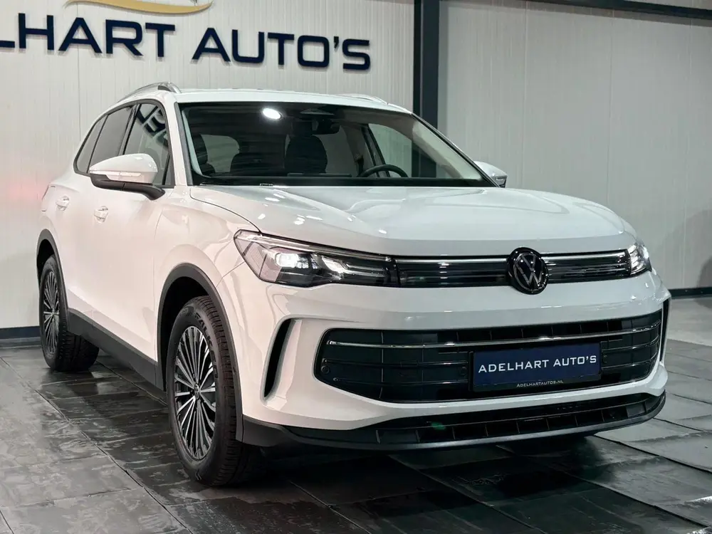 Volkswagen Tiguan 1.5 eTSI Life Edition Automaat / Navigatie uit 2025, foto 3