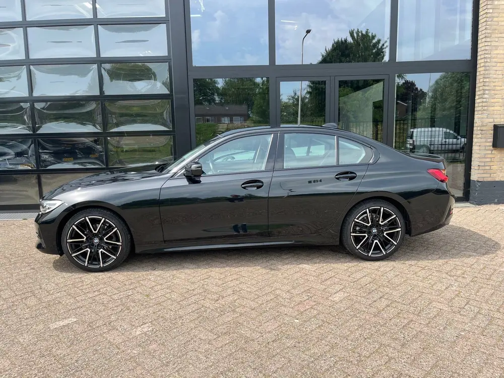 BMW 3-serie 320i High Executive Automaat Dealer Onderh uit 2019, foto 10