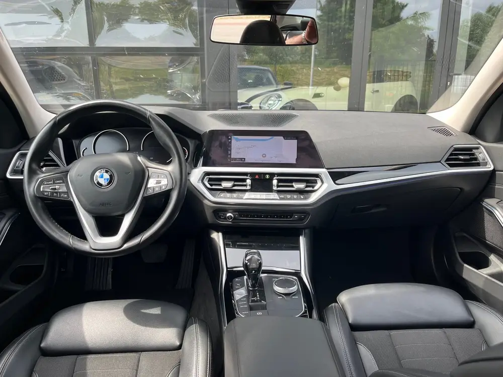 BMW 3-serie 320i High Executive Automaat Dealer Onderh uit 2019, foto 14