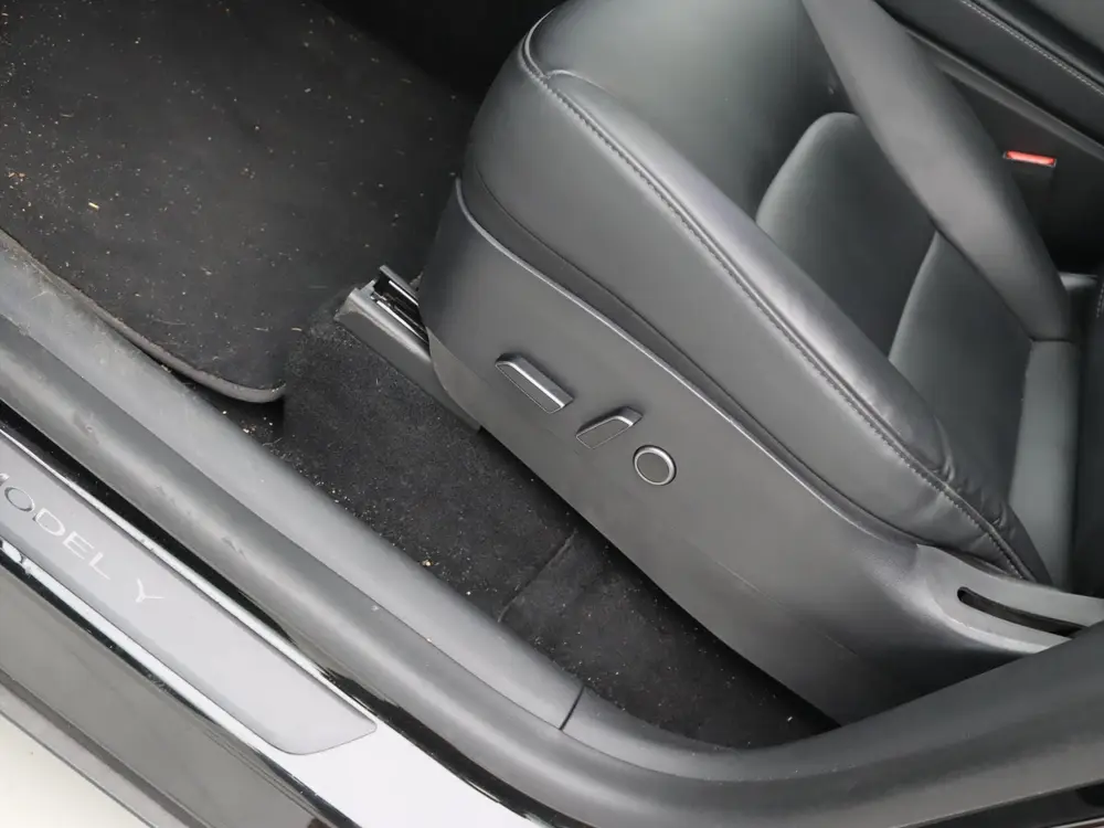 Tesla Model Y Long Range AWD 75kWh 351pk 93.8% SoH [ AUT uit 2021, foto 17