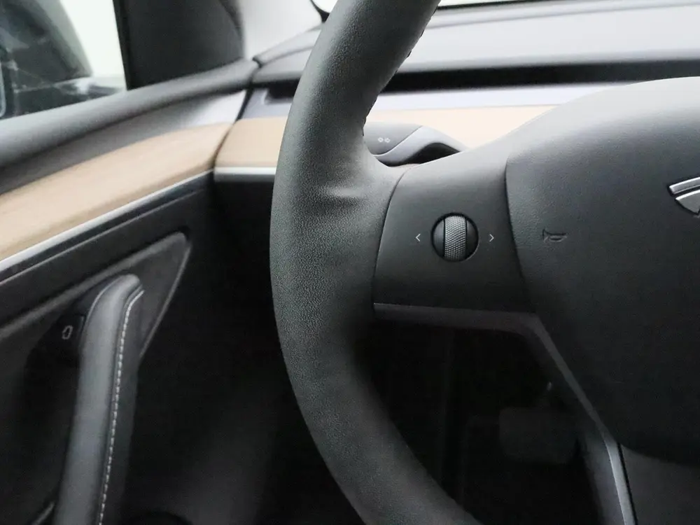 Tesla Model Y Long Range AWD 75kWh 351pk 93.8% SoH [ AUT uit 2021, foto 20