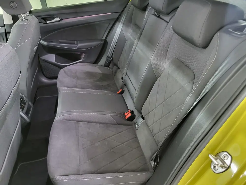 Volkswagen Golf 1.5 eTSI Life Business Automaat uit 2023, foto 9