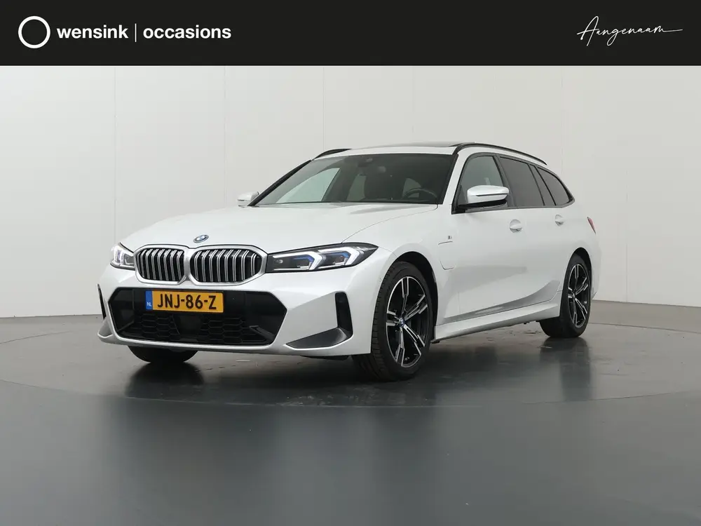 BMW 3-serie 330e M-Sport uit 2023