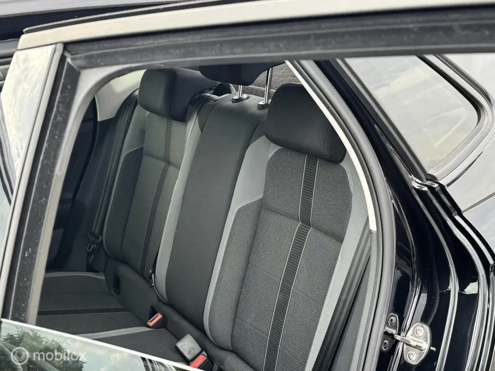 Volkswagen Polo 1.0 TSI R-Line Virtual cockpit uit 2020, foto 17