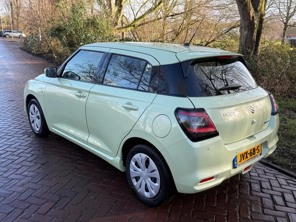 Suzuki Swift 1.2 Comfort Smart Hybrid 6 X Suzuki SWIFT uit 2024, foto 2