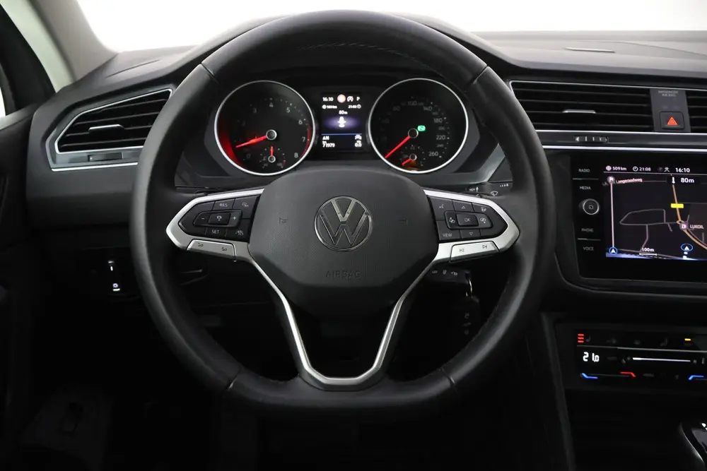 Volkswagen Tiguan 1.5 TSI Dsg LIFE Business PANO | FULL LED uit 2020, foto 19