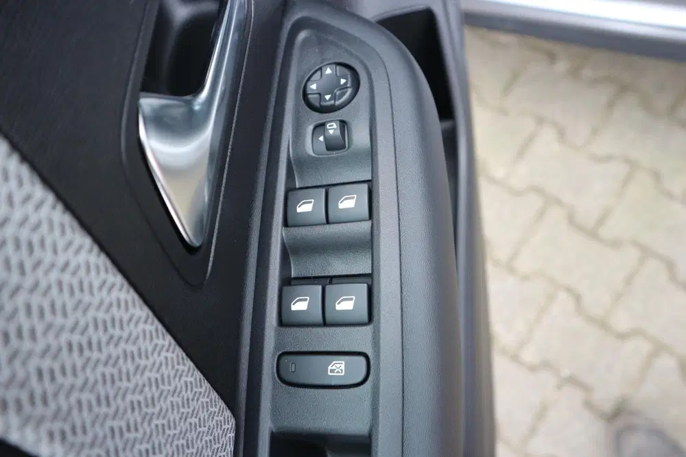 Citroën C4 Citroen C4 1.2 Puretech Shine 130PK NAVI C uit 2022, foto 15