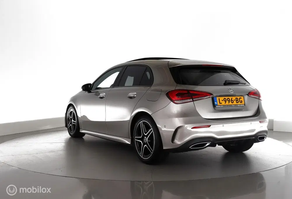 Mercedes-Benz A-Klasse 180 Automaat Business Solution AMG pano uit 2021, foto 5