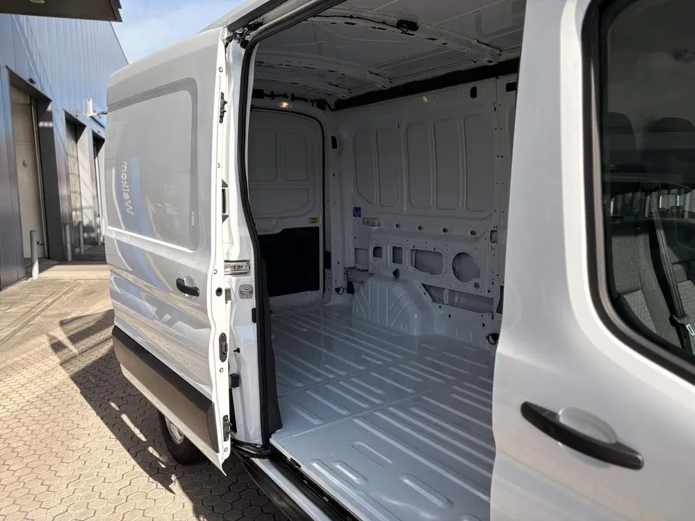 Ford Transit 350 2.0 TDCI L3H2 Limited uit 2024, foto 11