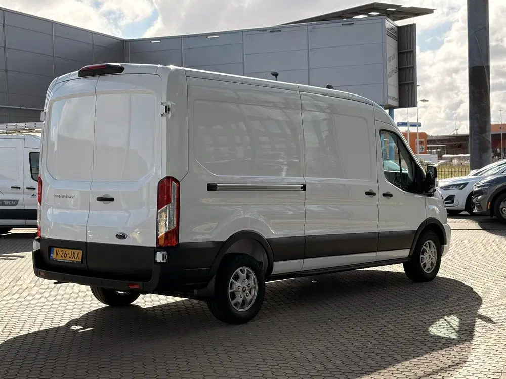 Ford Transit 350 2.0 TDCI L3H2 Limited uit 2024, foto 3