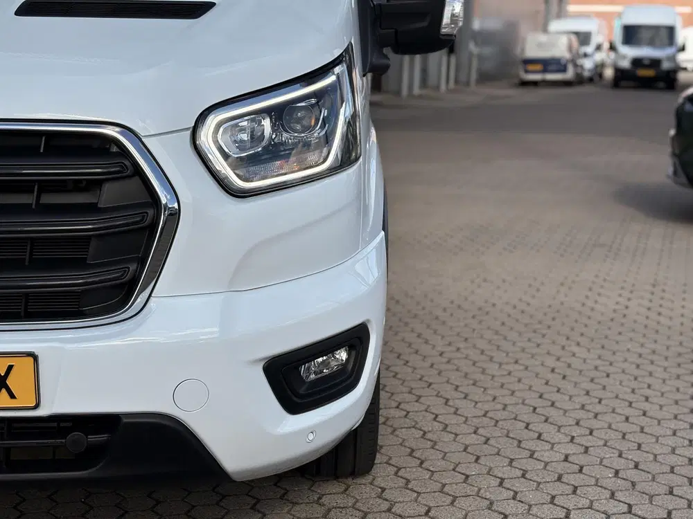 Ford Transit 350 2.0 TDCI L3H2 Limited uit 2024, foto 8