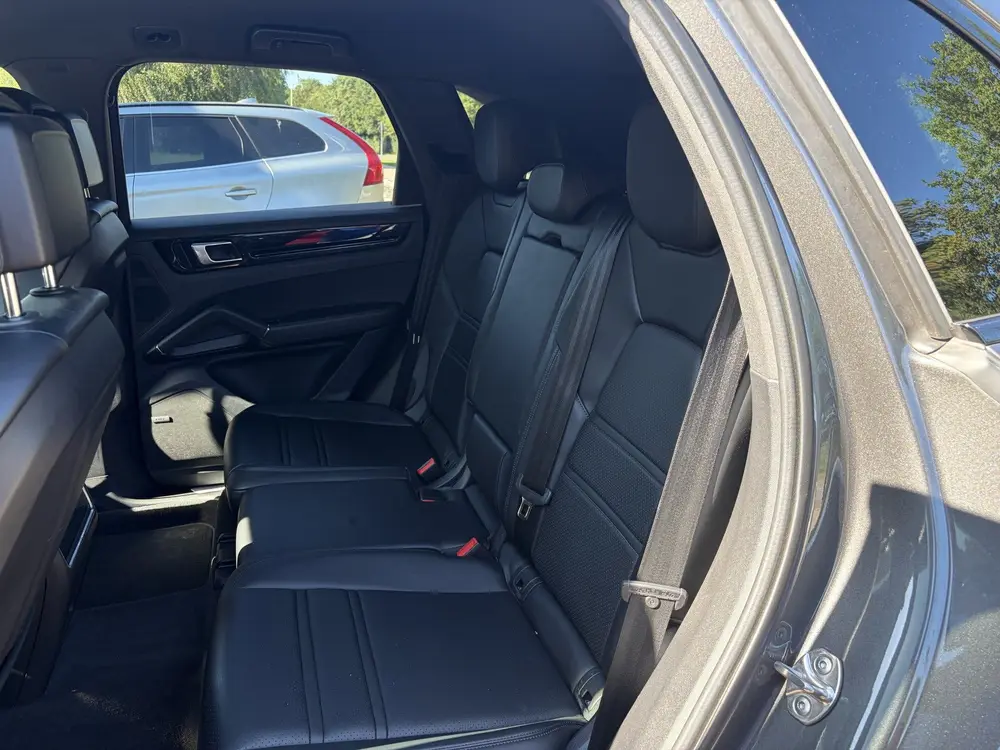 Porsche Cayenne 3.0 E-Hybrid TREKHAAK SPORTCHRONO 360CAM BOS uit 2020, foto 12