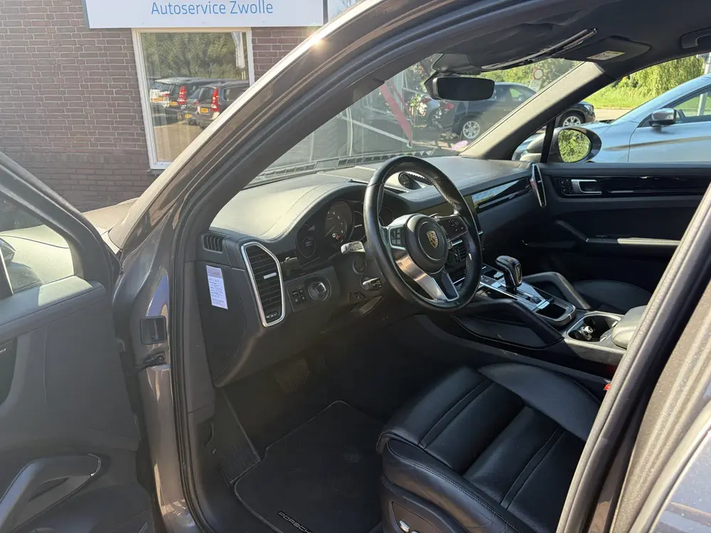 Porsche Cayenne 3.0 E-Hybrid TREKHAAK SPORTCHRONO 360CAM BOS uit 2020, foto 13