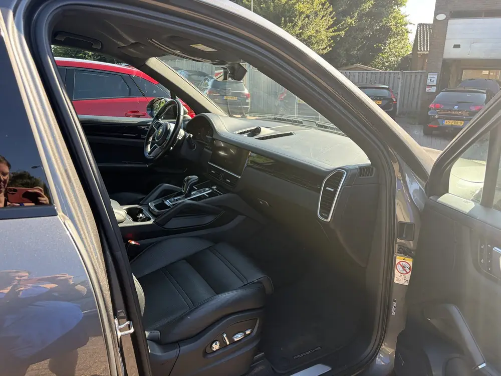 Porsche Cayenne 3.0 E-Hybrid TREKHAAK SPORTCHRONO 360CAM BOS uit 2020, foto 5